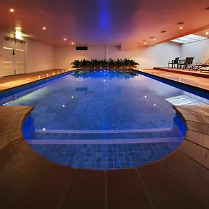 Parklands Official 3* Canberra
